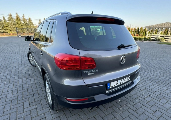 Volkswagen Tiguan cena 52900 przebieg: 195000, rok produkcji 2012 z Puławy małe 379
